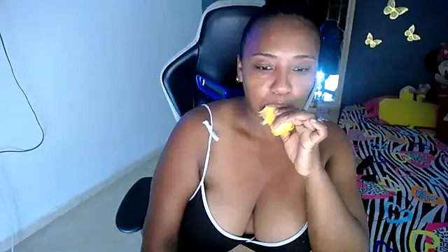Snapshot of marysol83 chatting on April 24, 2026, 1:19 am marysol83 online show from April 24, 2026, 1:19 am
