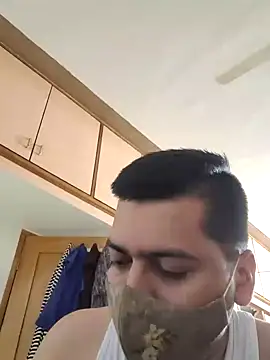 Snapshot of vansh1802 chatting on March 6, 2025, 5:43 pm vansh1802 online show from March 6, 2025, 5:43 pm