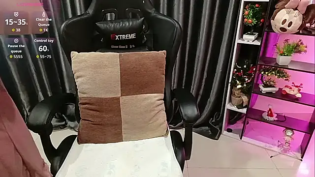 Yuki-yio online show from December 22, 2025, 1:24 am