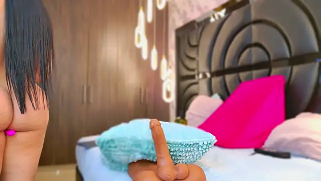 sarahgrey18 online show from February 5, 2025, 2:59 pm