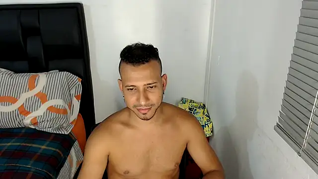 thommerxxx online show from February 4, 2025, 11:59 pm