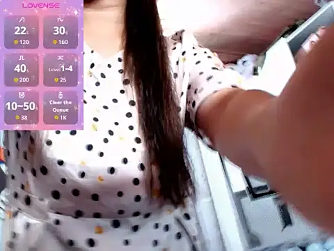 MoaningKylie online show from October 8, 2025, 10:24 am