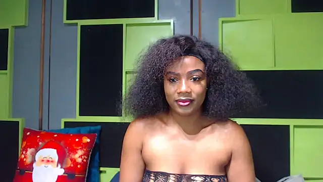 Snapshot of SexyAssDivaxxx chatting on February 3, 2025, 5:40 am SexyAssDivaxxx online show from February 3, 2025, 5:40 am