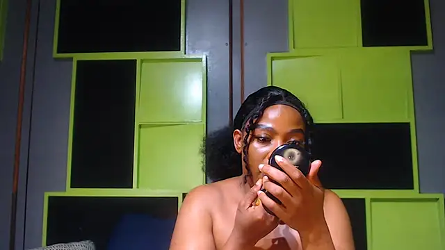 Snapshot of SexyAssDivaxxx chatting on October 13, 2025, 4:34 am SexyAssDivaxxx online show from October 13, 2025, 4:34 am