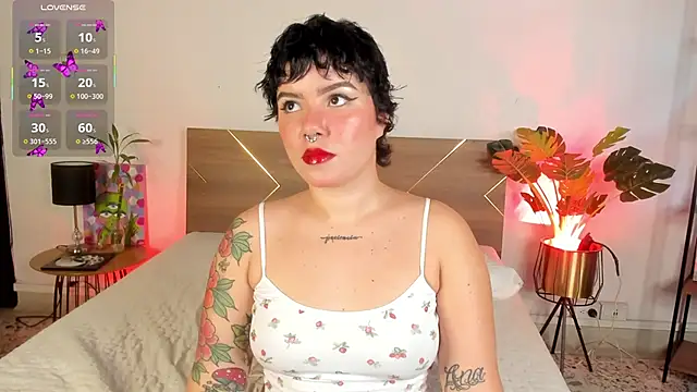 Amy art online show from April 5, 2026, 1:19 pm