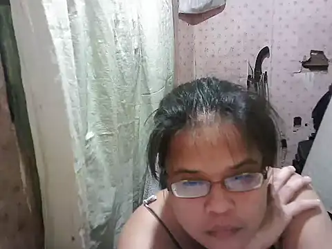 abiemayhottiey online show from October 15, 2025, 1:11 pm