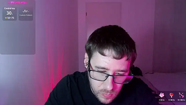 Snapshot of Thomas_Mrd chatting on December 24, 2024, 4:11 am Thomas Mrd online show from December 24, 2024, 4:11 am