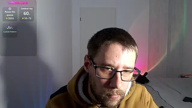 Snapshot of Thomas_Mrd chatting on October 8, 2025, 8:45 am Thomas Mrd online show from October 8, 2025, 8:45 am