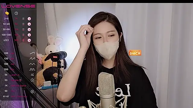 tw lala online show from March 17, 2025, 7:15 pm