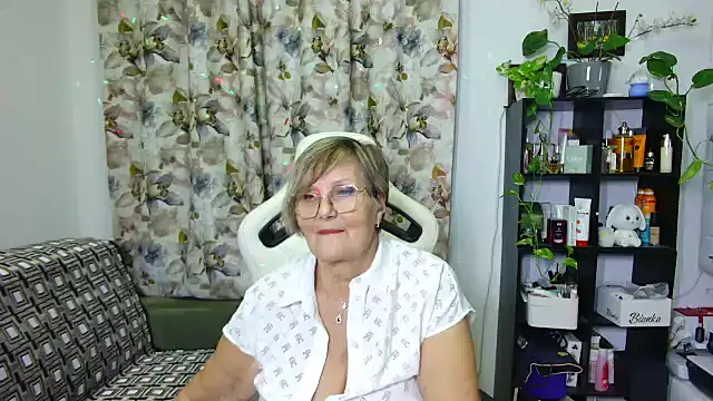 Selenna57 online show from December 27, 2024, 11:42 pm