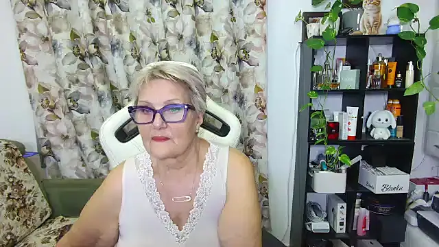 Selenna57 online show from February 1, 2025, 6:51 pm