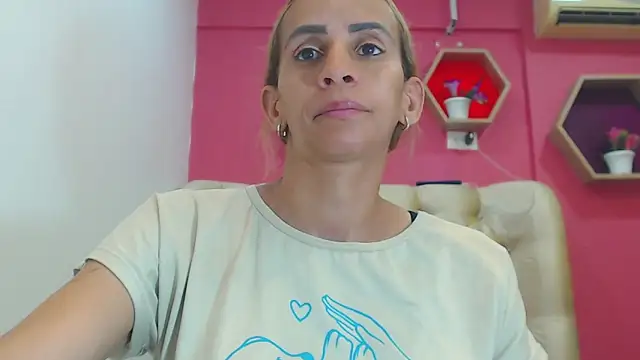 Amber Moore online show from February 15, 2026, 7:43 pm