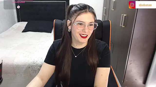 xxbbtaa online show from October 3, 2025, 6:27 pm