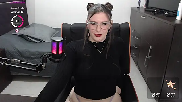 xxbbtaa online show from April 8, 2026, 7:25 pm