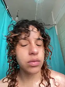 EmmaMelissa0521 online show from April 17, 2026, 1:25 pm