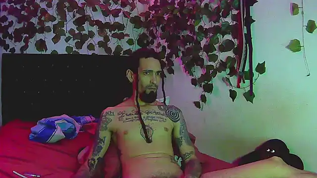 caribbeanlover1 online show from December 12, 2024, 11:36 pm