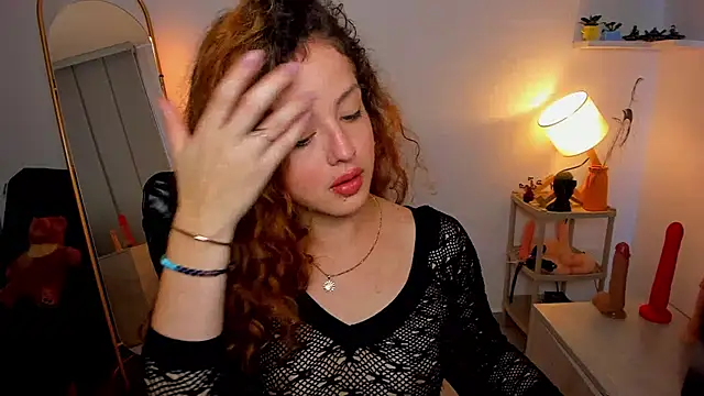 Cassandra Caiin online show from September 14, 2025, 1:43 pm