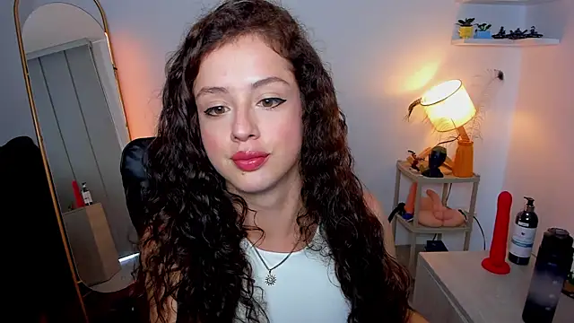 Cassandra Caiin online show from September 30, 2025, 8:14 pm