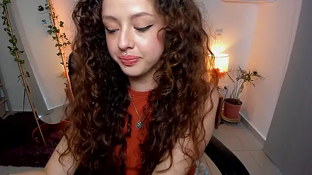 Cassandra Caiin online show from July 28, 2026, 8:52 pm