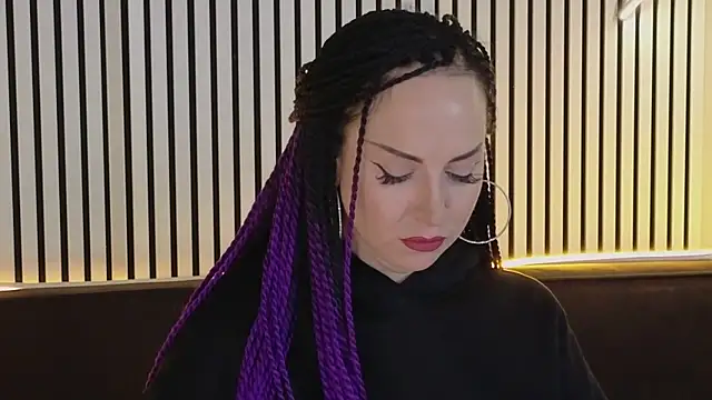 lily conor online show from March 18, 2025, 5:52 am