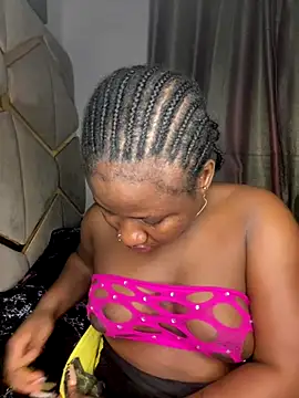 catty3232 online show from November 12, 2025, 10:41 pm