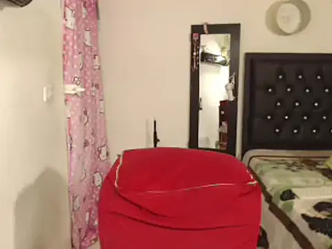 Estefani 32 online show from February 8, 2025, 7:49 pm