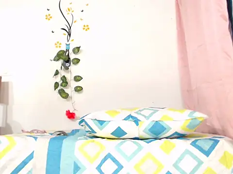 Estefani 32 online show from March 2, 2025, 8:29 pm