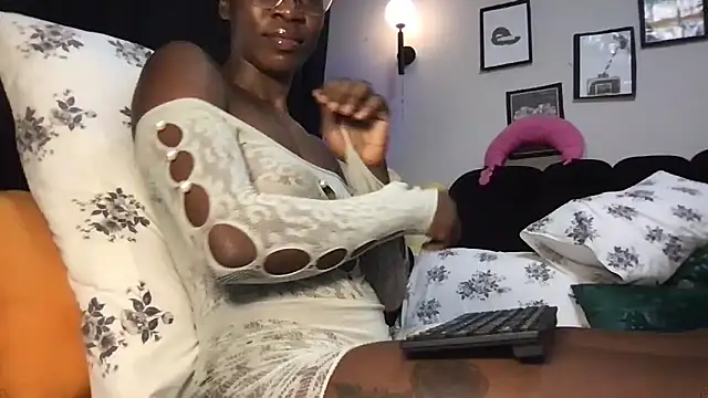 choco petite online show from March 2, 2026, 3:52 am