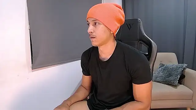 Liam V online show from February 15, 2026, 11:45 pm