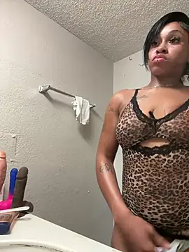 Snapshot of lusciousJay96 chatting on July 17, 2026, 8:32 am lusciousJay96 online show from July 17, 2026, 8:32 am