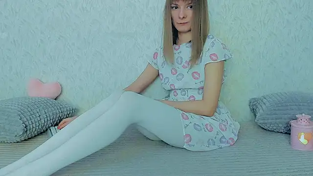 YourCaramel online show from February 16, 2025, 5:04 am