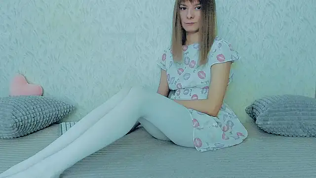 YourCaramel online show from February 19, 2025, 5:16 am