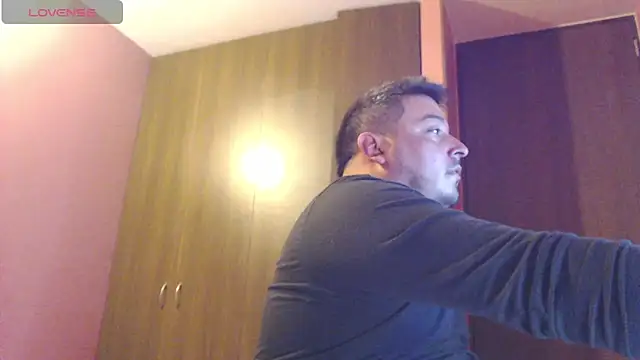 Snapshot of antonycruz chatting on February 21, 2026, 3:40 am antonycruz online show from February 21, 2026, 3:40 am