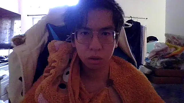 Snapshot of charlie_xdd chatting on January 11, 2025, 9:15 am charlie xdd online show from January 11, 2025, 9:15 am