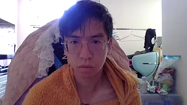 Snapshot of charlie_xdd chatting on March 8, 2025, 6:32 am charlie xdd online show from March 8, 2025, 6:32 am