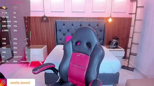 AMELIELEONE online show from October 9, 2025, 12:36 pm