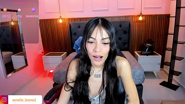 AMELIELEONE online show from January 13, 2026, 12:21 pm