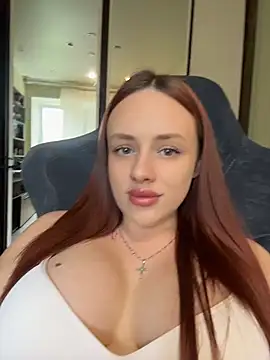 Snapshot of Lisaaan chatting on July 16, 2026, 9:04 am Lisaaan online show from July 16, 2026, 9:04 am