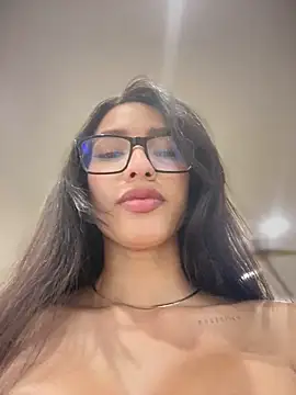 DulceLenns online show from March 5, 2026, 8:16 pm