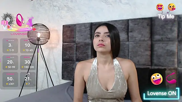 SusanRodriguez  online show from September 18, 2025, 9:06 pm