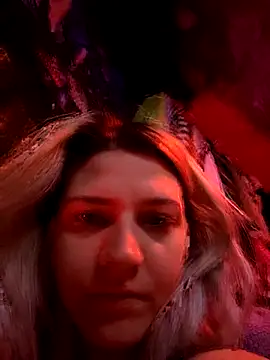 Snapshot of ScarletCallings420 chatting on February 9, 2025, 2:18 pm ScarletCallings420 online show from February 9, 2025, 2:18 pm