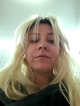 ScarletCallings420 online show from January 13, 2026, 3:06 pm