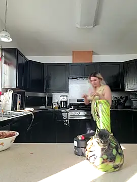 ScarletCallings420 online show from April 1, 2026, 12:55 am