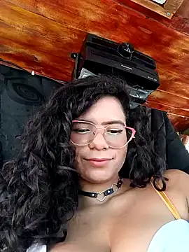 Simone Miller online show from January 16, 2025, 4:28 pm