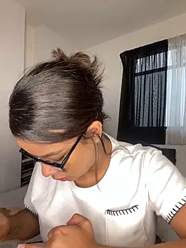 trianawhite online show from December 1, 2024, 6:19 pm