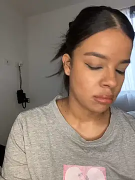 trianawhite online show from December 16, 2024, 4:05 pm