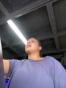 trianawhite online show from January 31, 2025, 9:59 pm