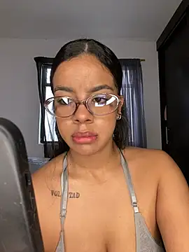 trianawhite online show from February 17, 2026, 2:46 pm