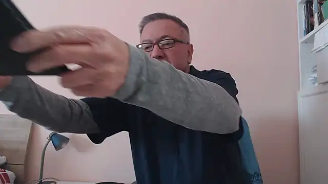 YOU6me online show from October 20, 2025, 7:42 am