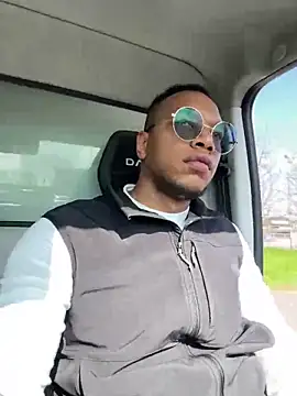 iamrafaelhot online show from March 13, 2025, 1:18 pm